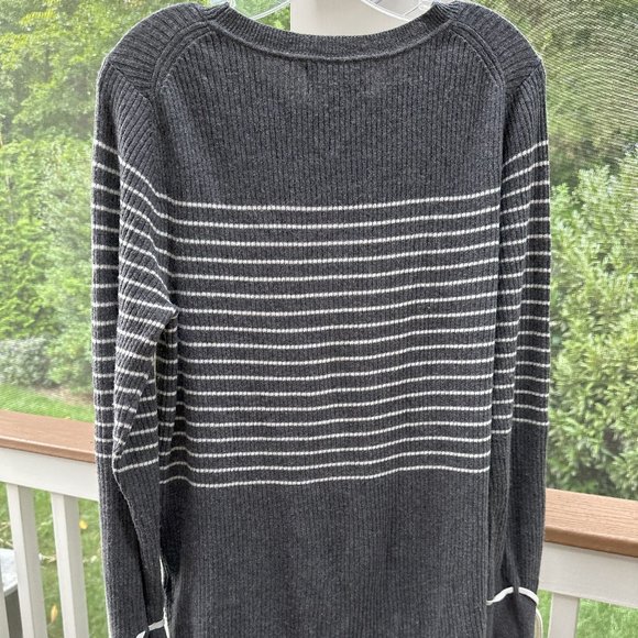 Banana Republic Merino Cashmere Blend Sweater - Italian Yarn by Filpucci Sweater - Picture 4 of 10